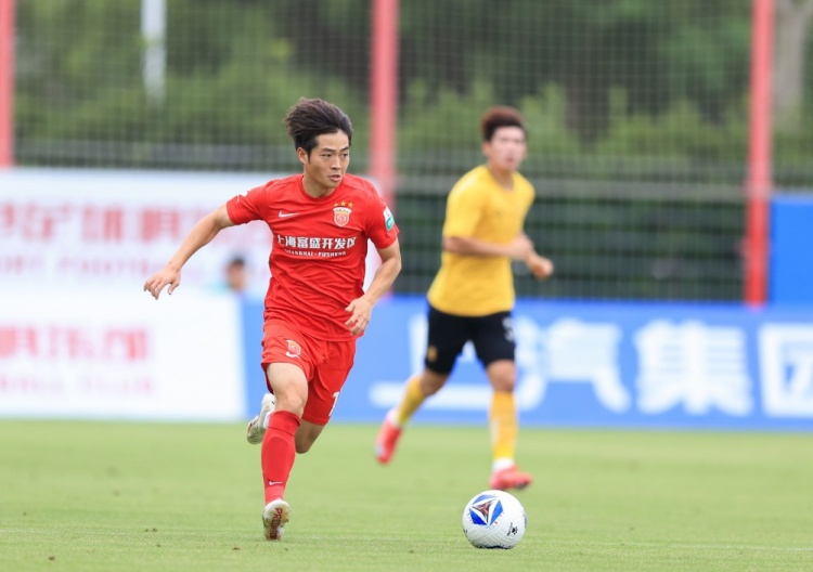 中乙联赛第18轮，海港富盛经开队2比2湖北青年星队