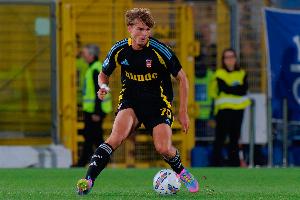 Kaiyun开云官方网站中国登录-英媒：热刺被阿森纳截胡埃泽后，关注帕斯、阿克利乌舍等多人