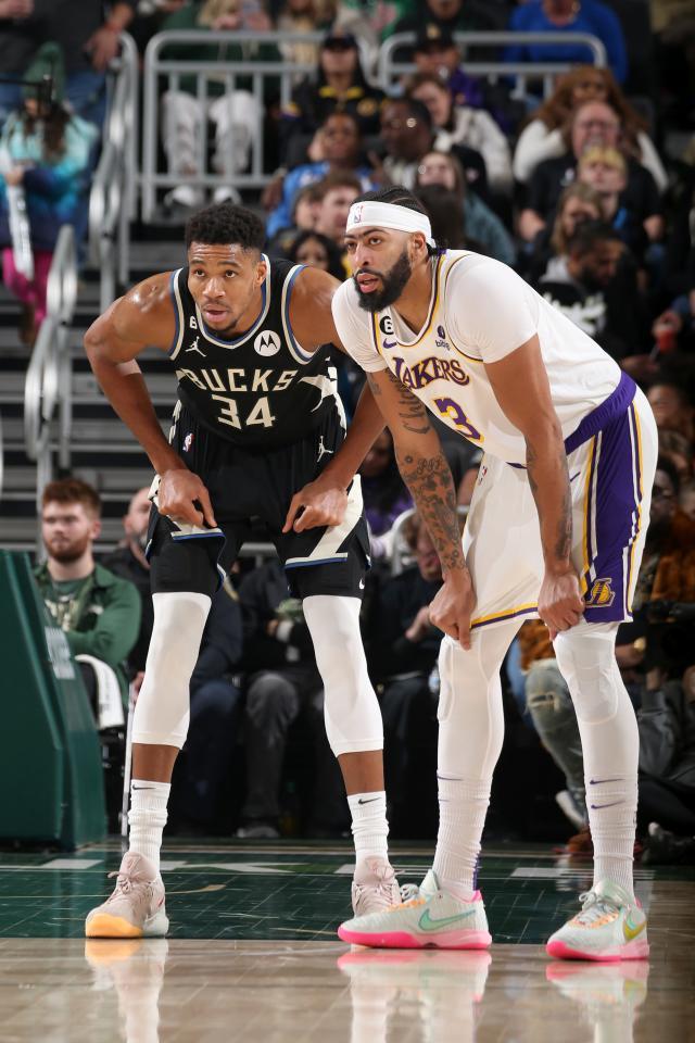 开云体育-中国官网登录入口-比园区还猛！近8战场均33+15 浓眉是联盟第几人？